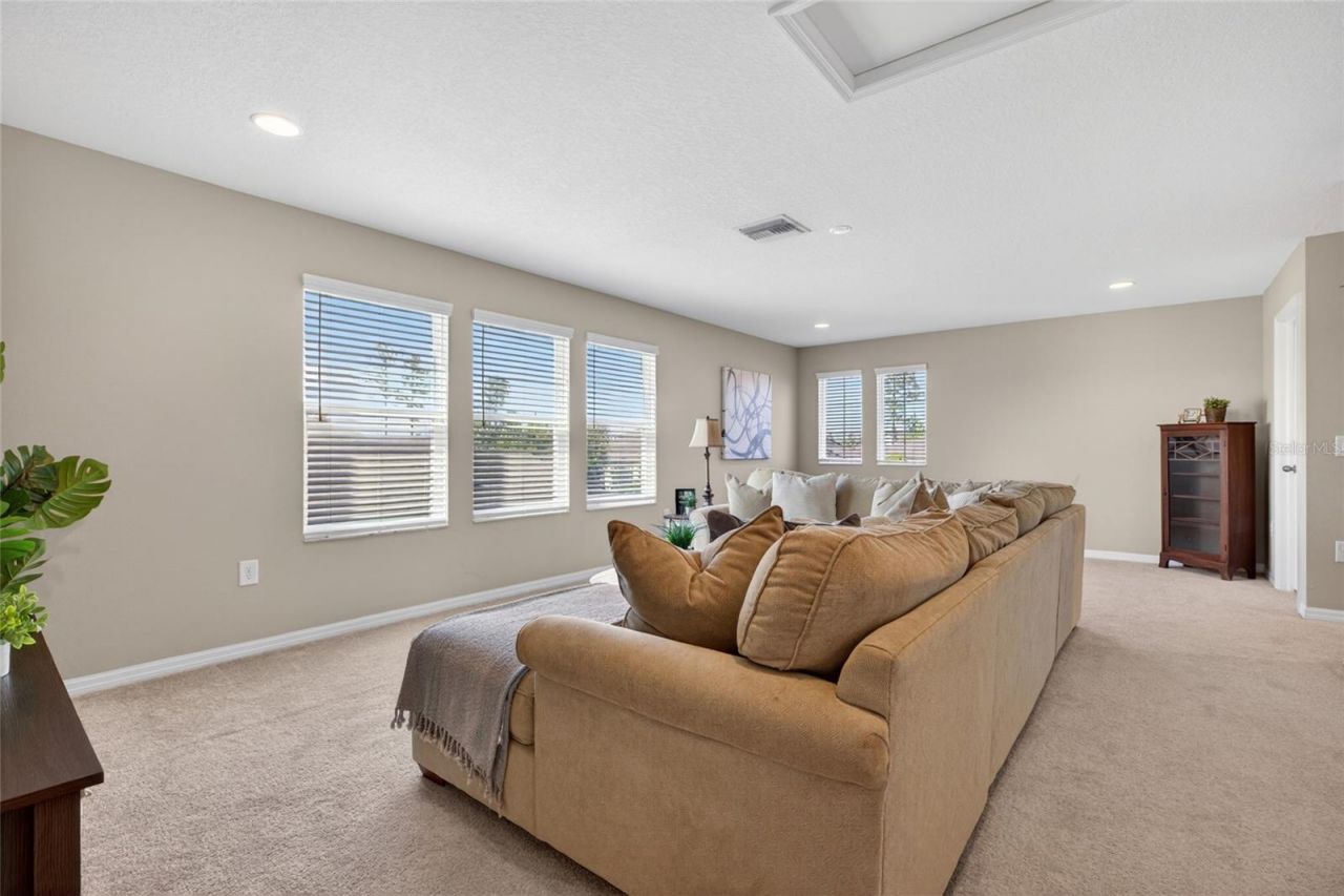 18428 Malinche Loop , Spring Hill, FL 34610 Photo
