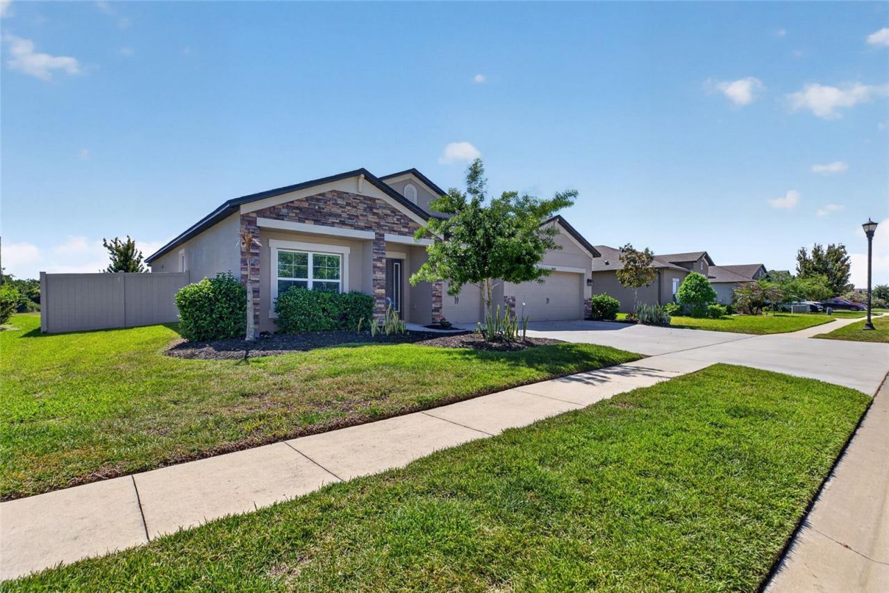 18428 Malinche Loop , Spring Hill, FL 34610 Photo