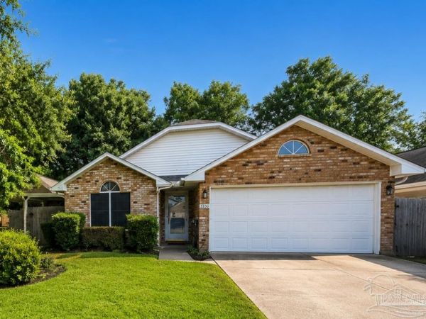 3250 Braxton Cir, Pensacola, FL 32504