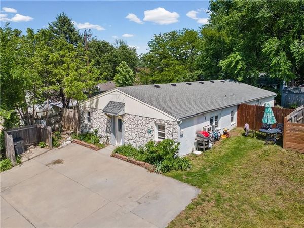 6203 N Main Street, Gladstone, MO 64118