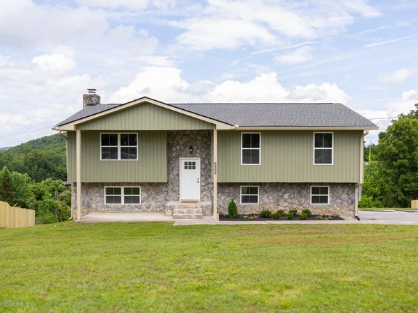6909 Sandy Cove Drive, Harrison, TN 37341