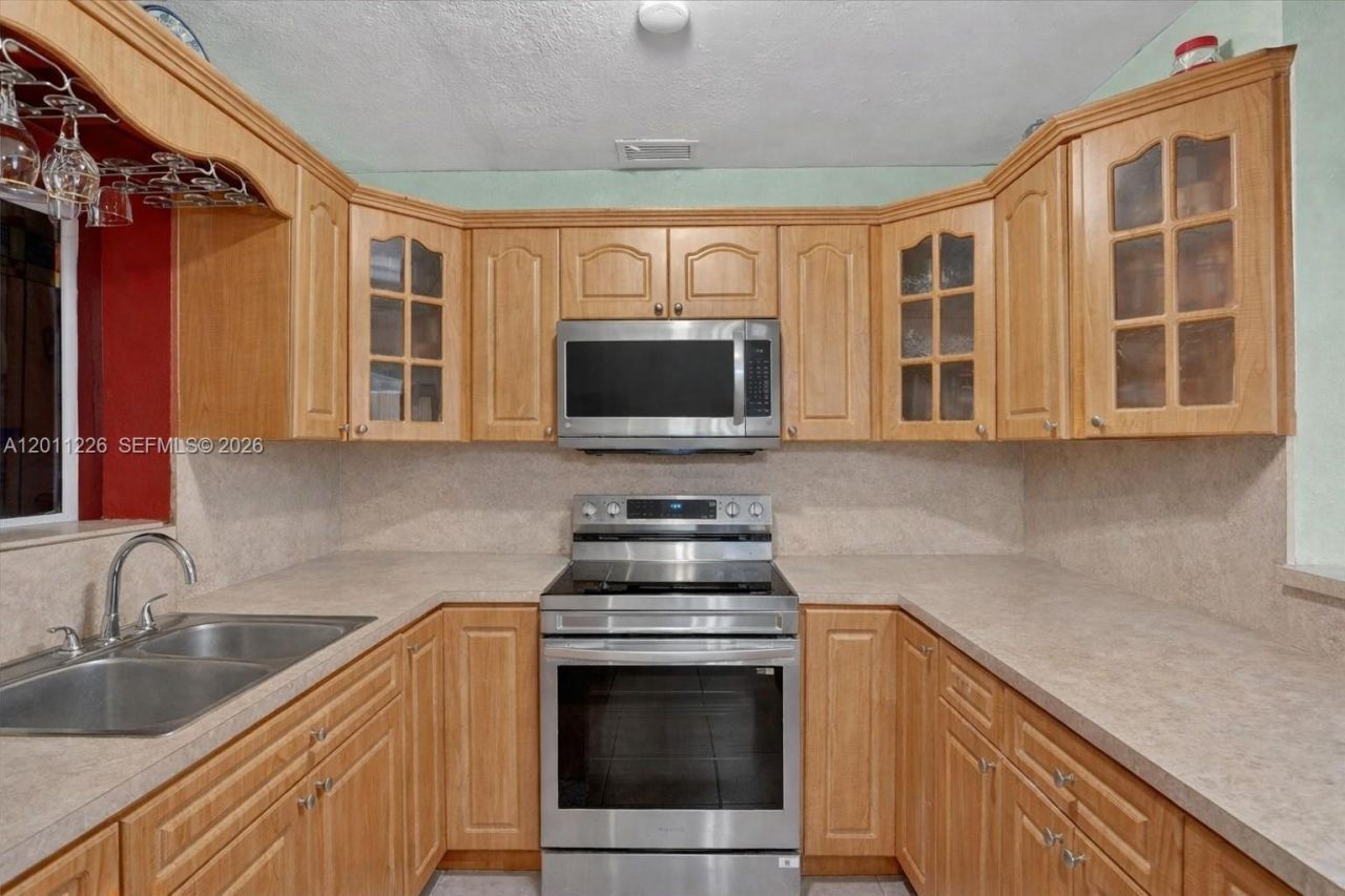 4271 NW 192nd St , Miami Gardens, FL 33055 Photo