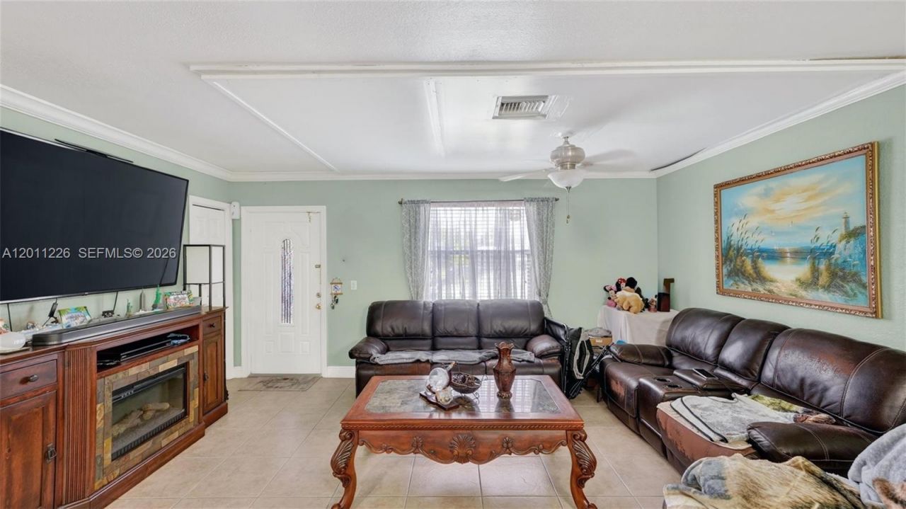 4271 NW 192nd St , Miami Gardens, FL 33055 Photo