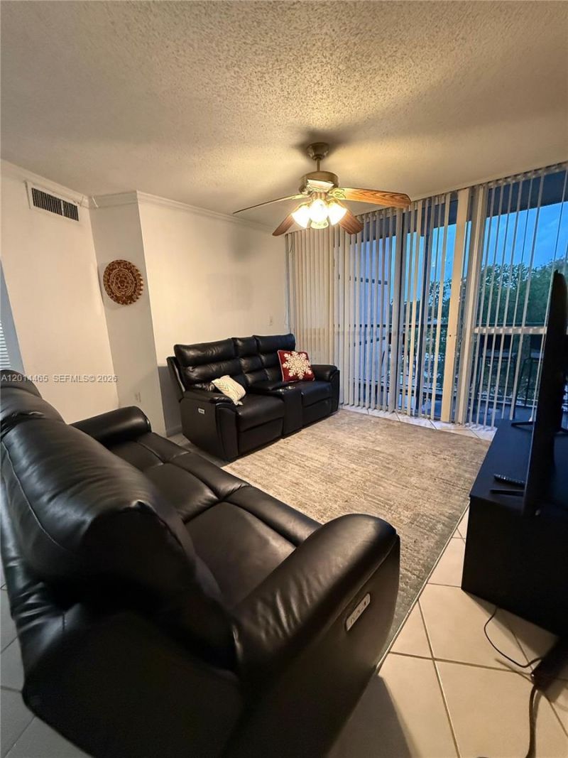 6955 NW 186th St , Unit F402, Hialeah, FL 33015 Photo