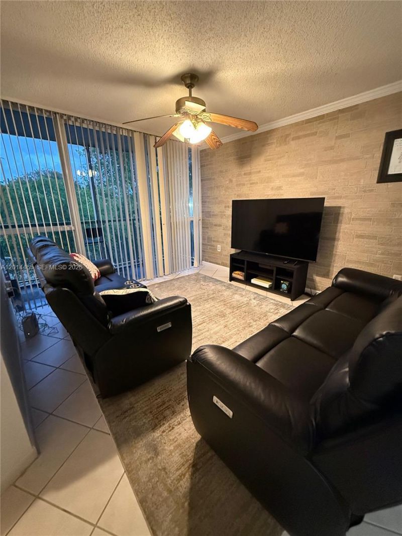 6955 NW 186th St , Unit F402, Hialeah, FL 33015 Photo