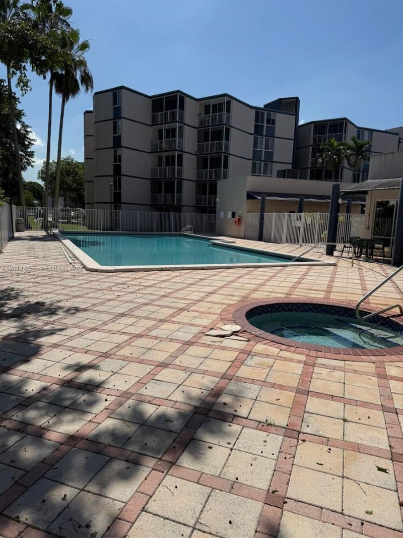 6955 NW 186th St , Unit F402, Hialeah, FL 33015 Photo