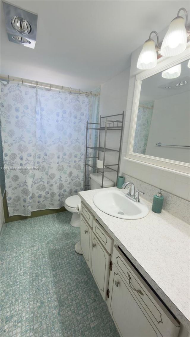 2820 NE 201st Ter , Unit F217, Aventura, FL 33180 Photo