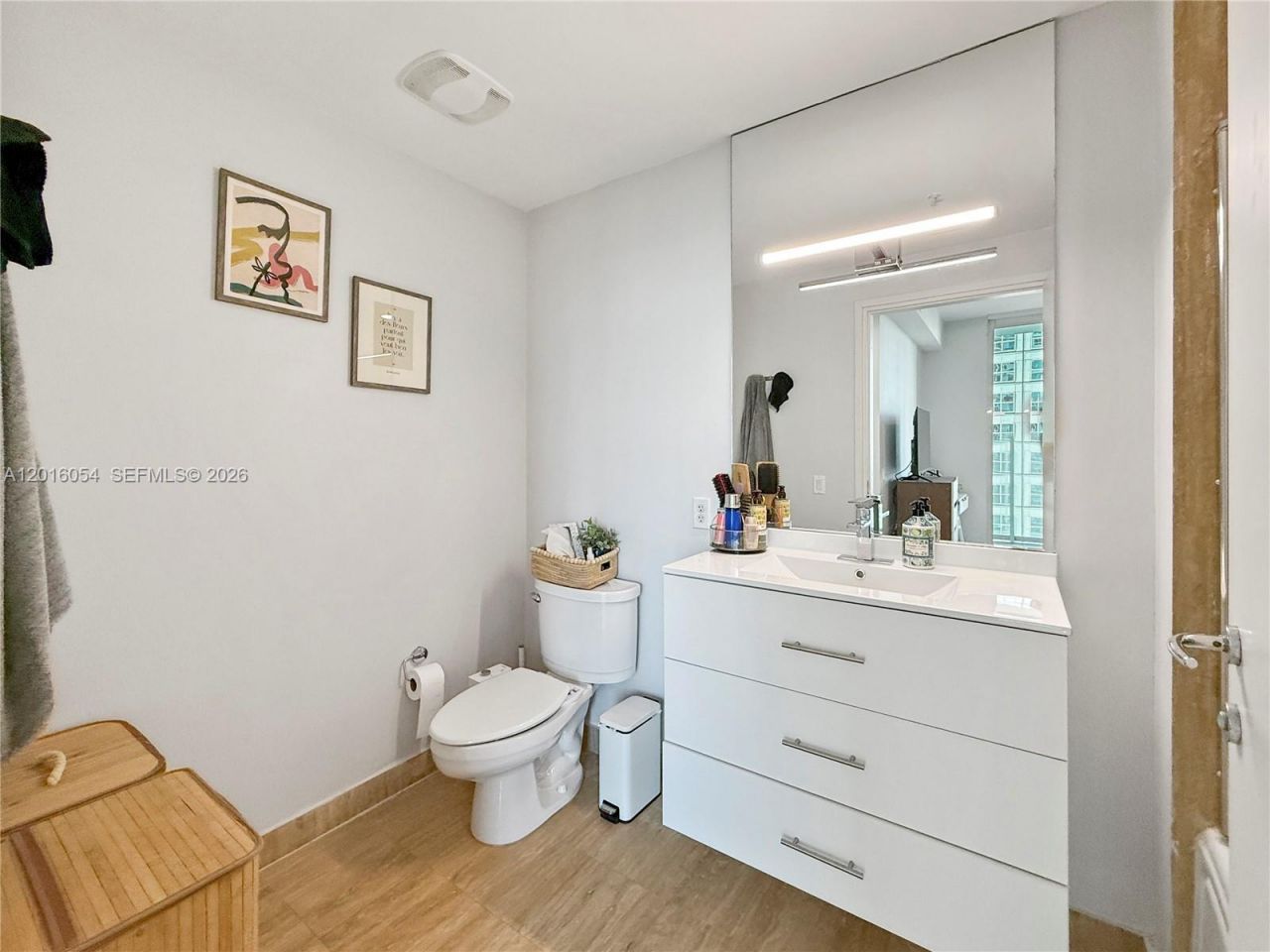 300 S Biscayne Blvd, Unit T-1705, Miami, FL 33131 Photo
