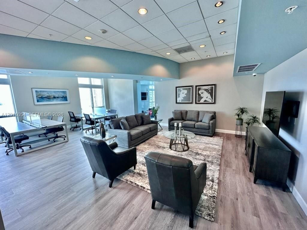 300 S Biscayne Blvd, Unit T-1705, Miami, FL 33131 Photo
