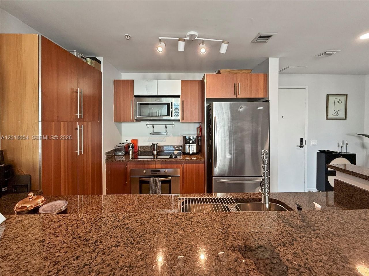 300 S Biscayne Blvd, Unit T-1705, Miami, FL 33131 Photo