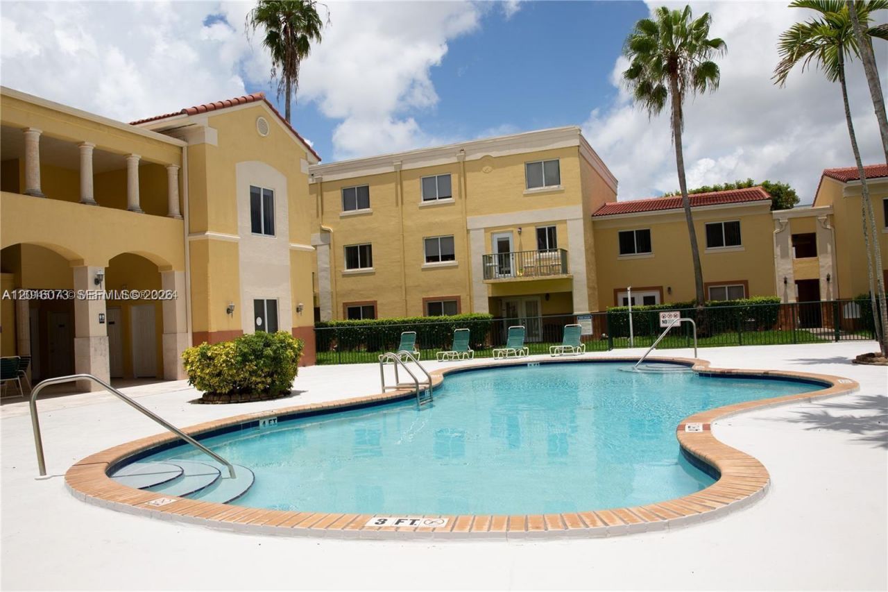 12635 SW 91st St , Unit 208, Miami, FL 33186 Photo
