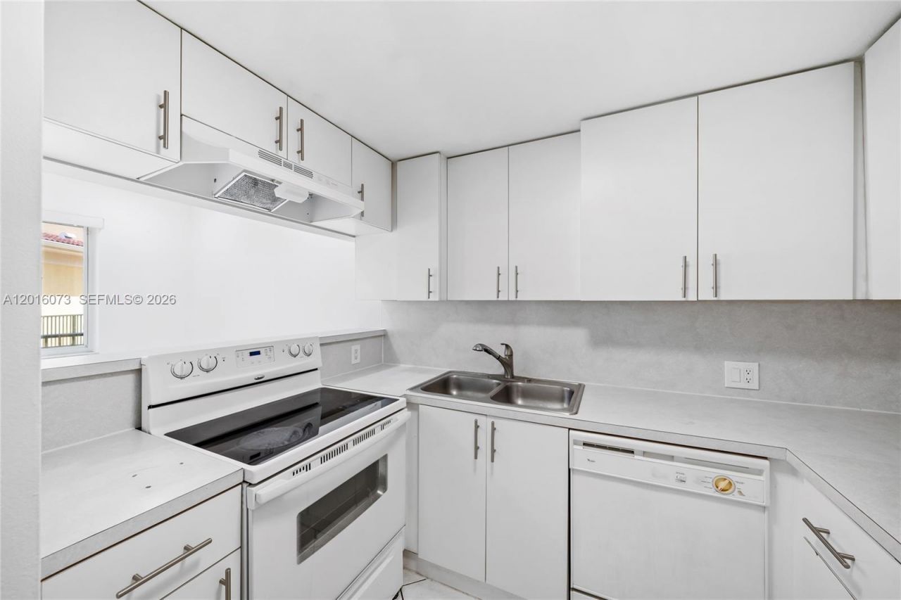 12635 SW 91st St , Unit 208, Miami, FL 33186 Photo
