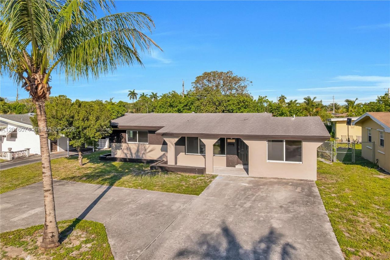 2512 Alcazar Dr, Miramar, FL 33023 Photo