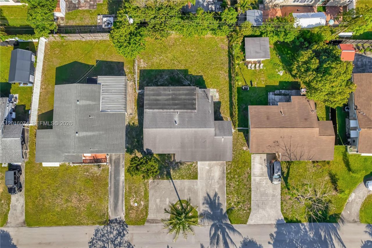 2512 Alcazar Dr, Miramar, FL 33023 Photo