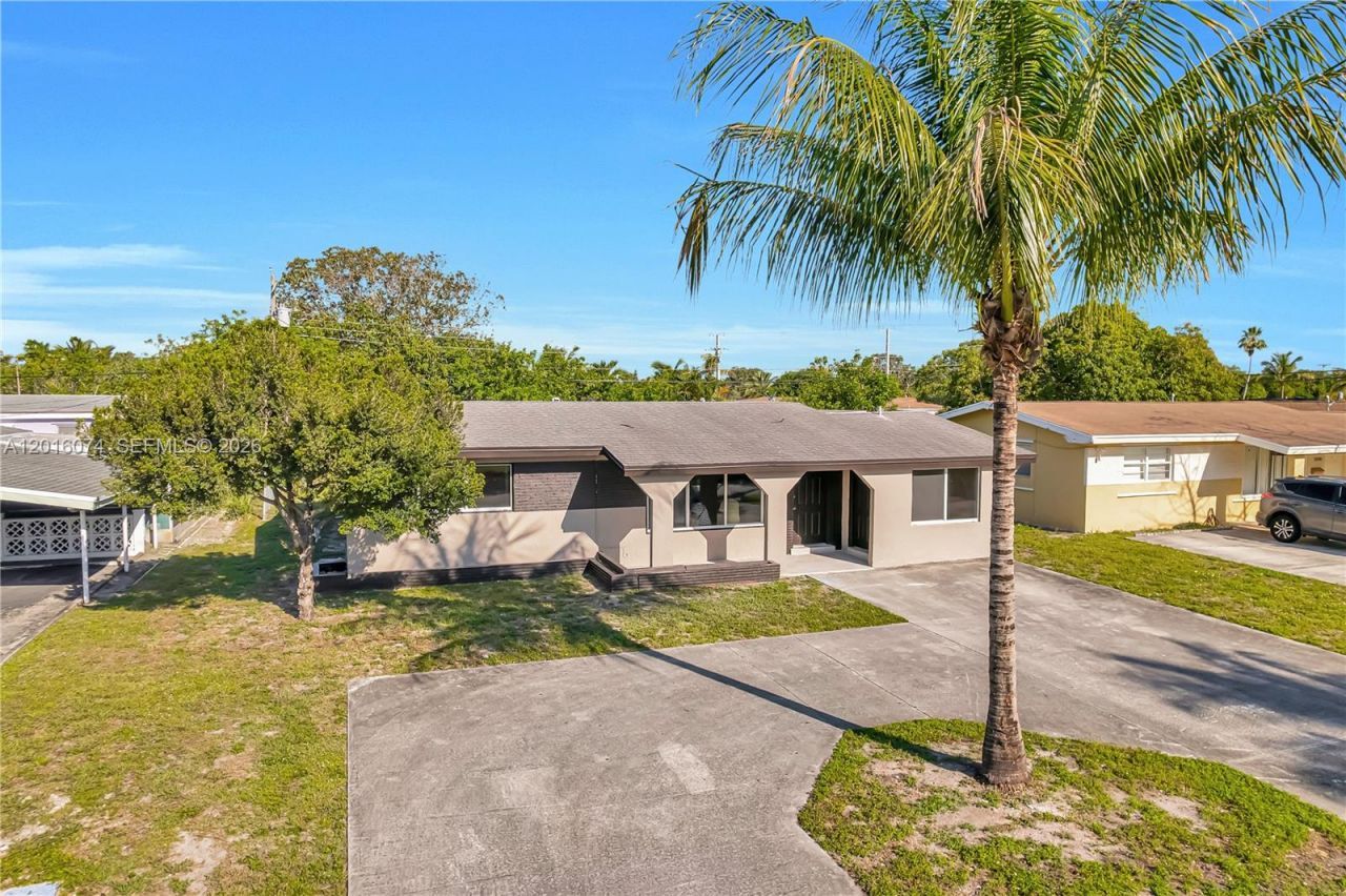 2512 Alcazar Dr, Miramar, FL 33023 Photo
