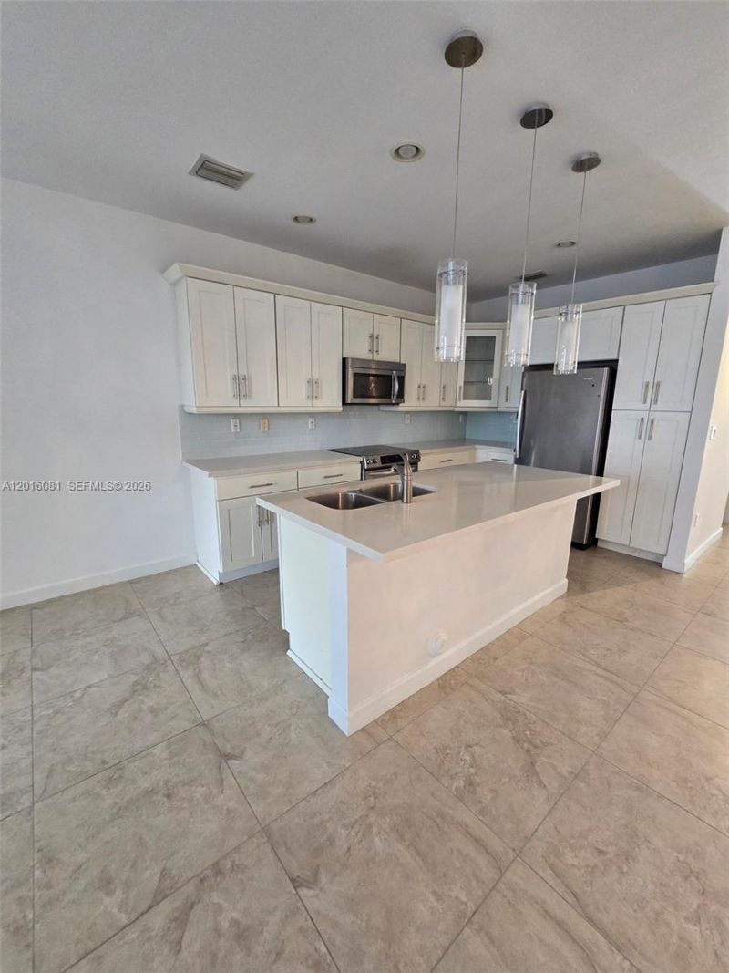 5810 NW 104th Path, Unit 5810, Doral, FL 33178 Photo