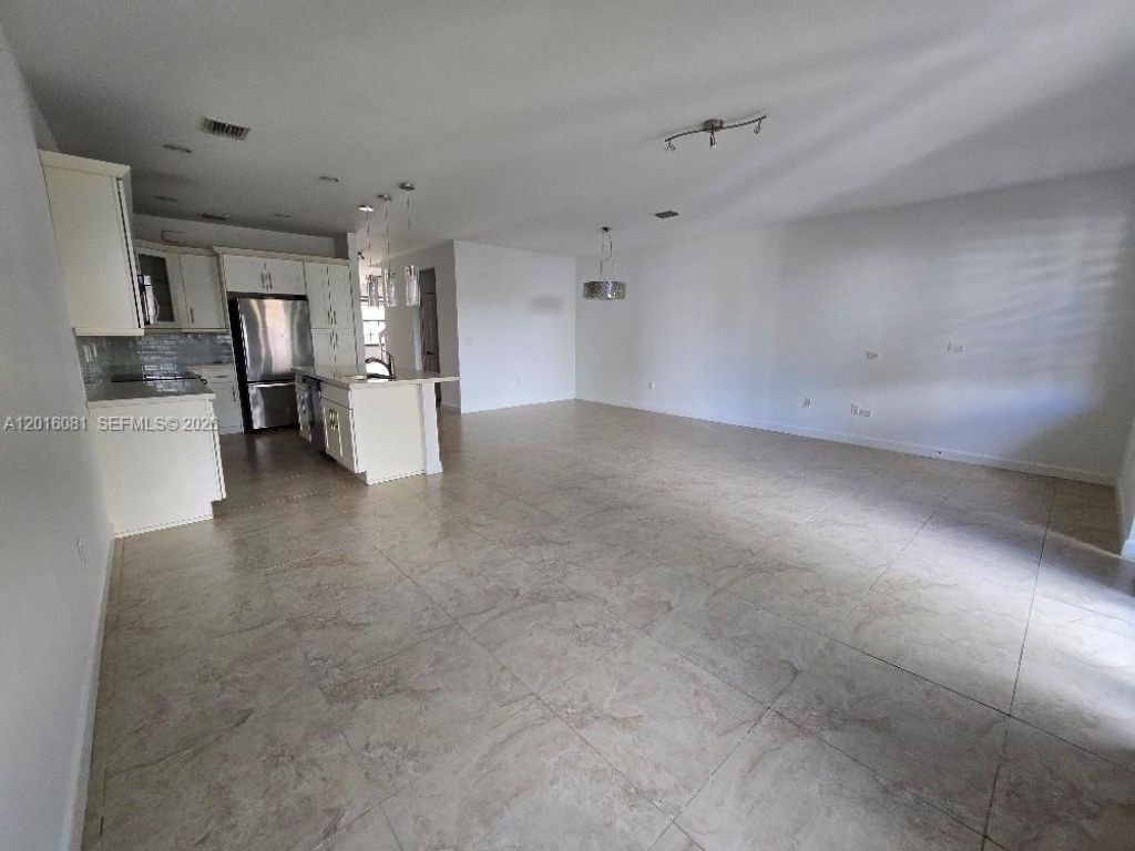 5810 NW 104th Path, Unit 5810, Doral, FL 33178 Photo