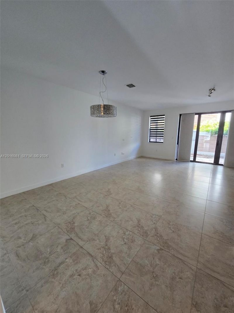 5810 NW 104th Path, Unit 5810, Doral, FL 33178 Photo