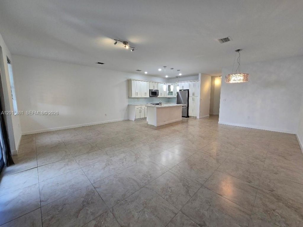 5810 NW 104th Path, Unit 5810, Doral, FL 33178 Photo