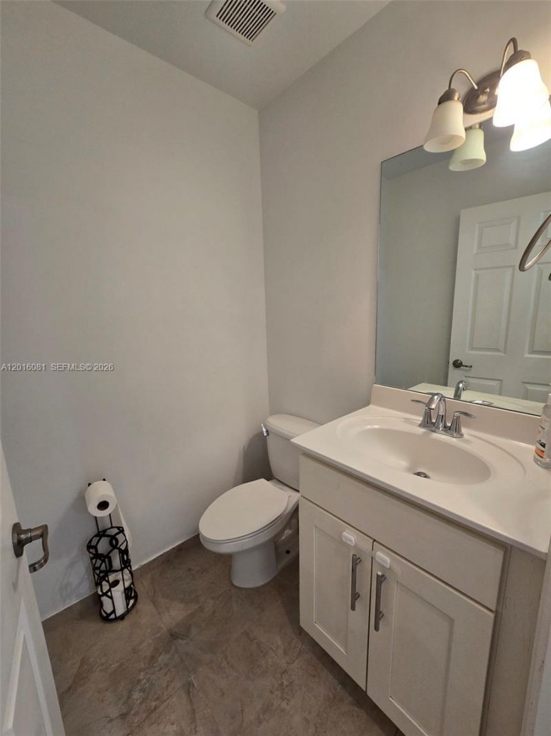 5810 NW 104th Path, Unit 5810, Doral, FL 33178 Photo