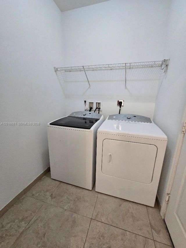 5810 NW 104th Path, Unit 5810, Doral, FL 33178 Photo