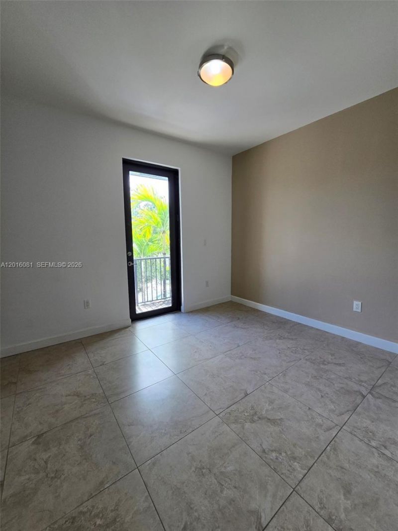 5810 NW 104th Path, Unit 5810, Doral, FL 33178 Photo