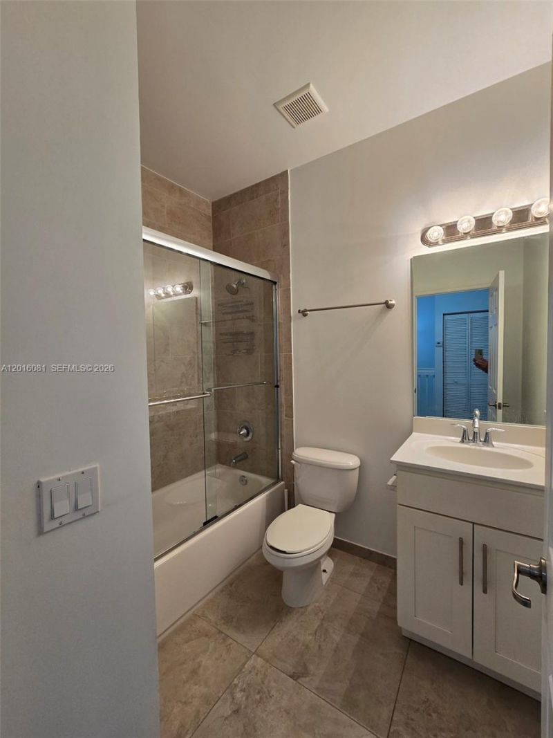 5810 NW 104th Path, Unit 5810, Doral, FL 33178 Photo
