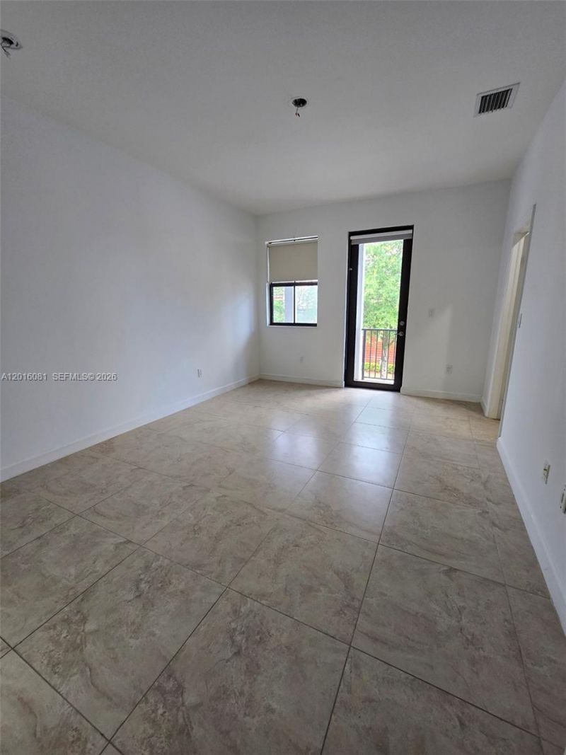5810 NW 104th Path, Unit 5810, Doral, FL 33178 Photo