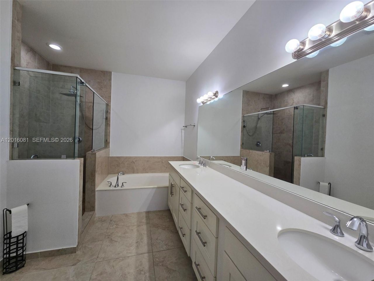 5810 NW 104th Path, Unit 5810, Doral, FL 33178 Photo