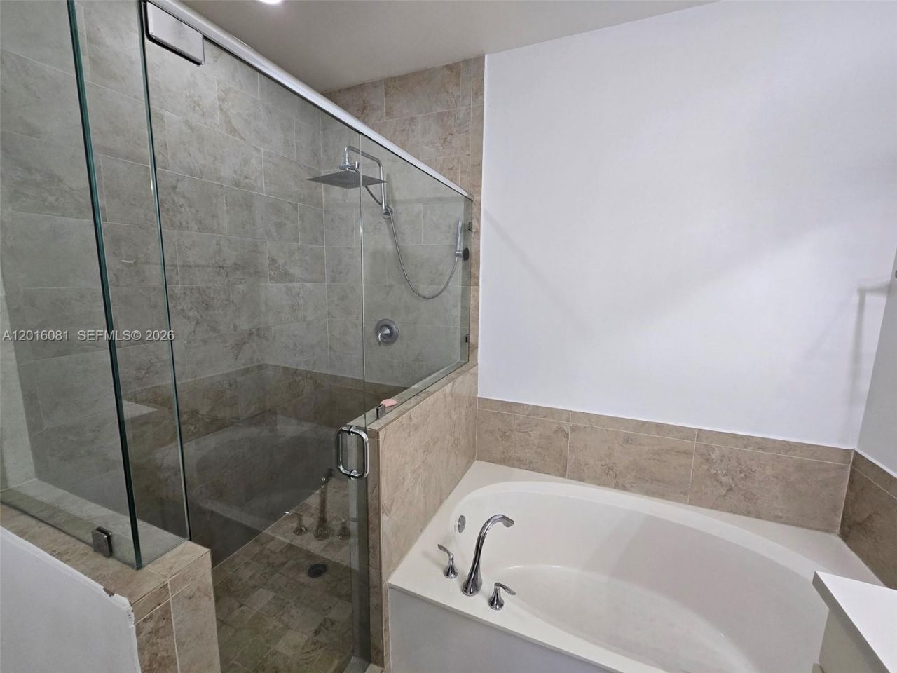 5810 NW 104th Path, Unit 5810, Doral, FL 33178 Photo