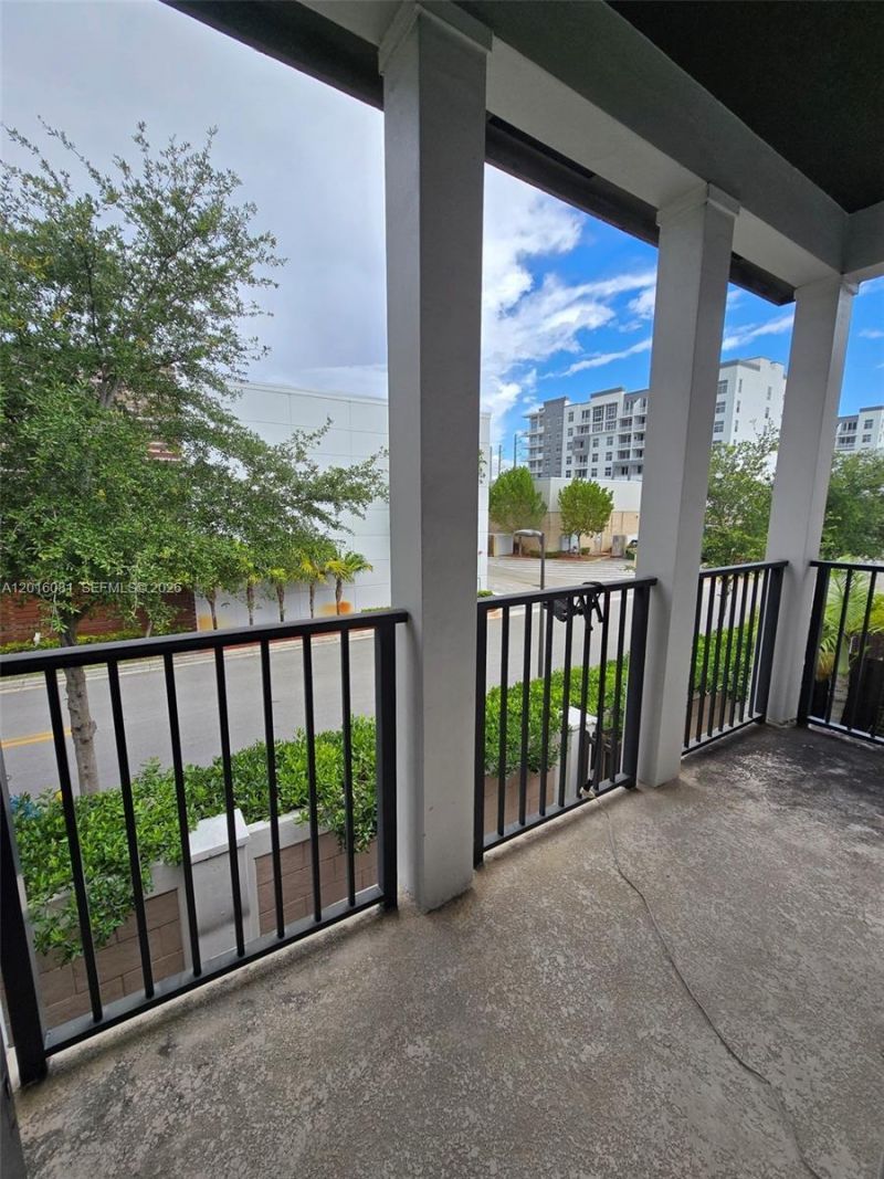 5810 NW 104th Path, Unit 5810, Doral, FL 33178 Photo