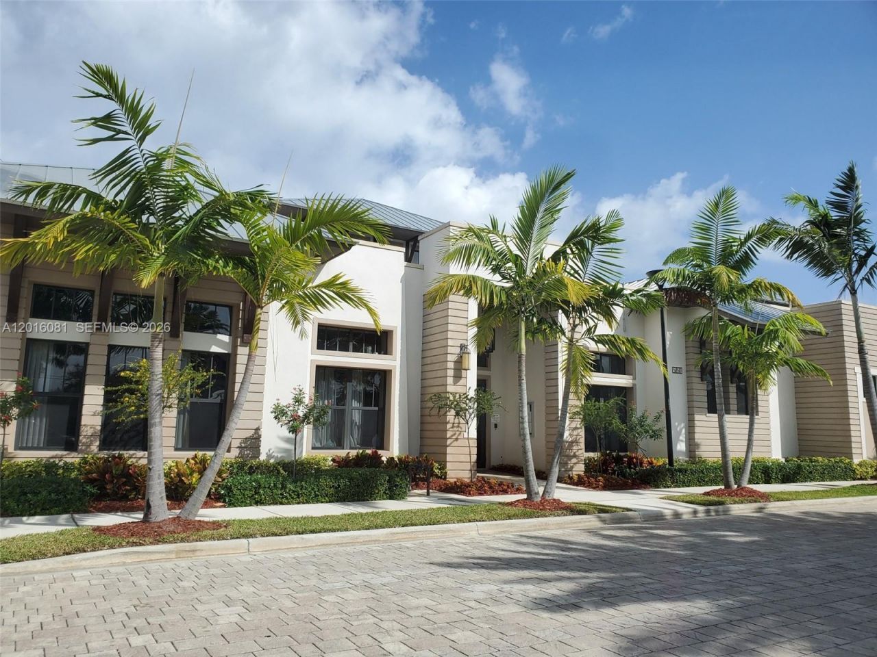 5810 NW 104th Path, Unit 5810, Doral, FL 33178 Photo