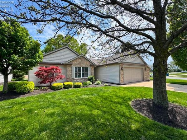 1724 Courtney Lane, Huron, OH 44839
