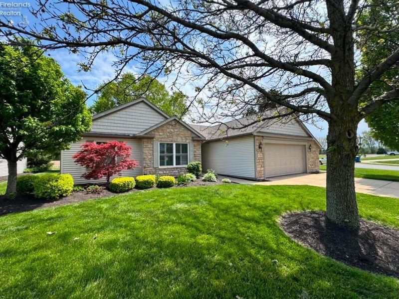 1724 Courtney Lane, Huron, OH 44839 Photo 1
