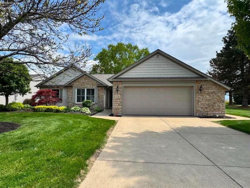 1724 Courtney Lane, Huron, OH 44839 Photo 2
