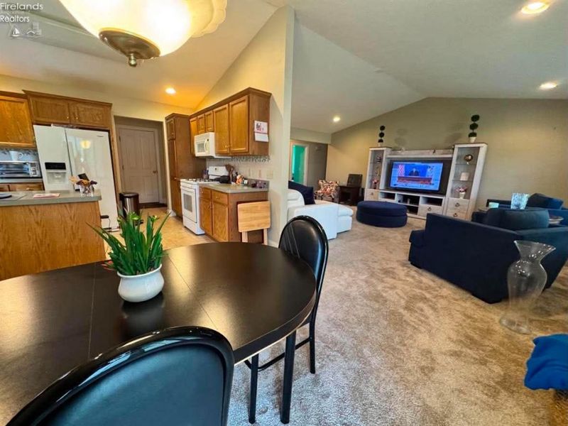 1724 Courtney Lane, Huron, OH 44839 Photo 7