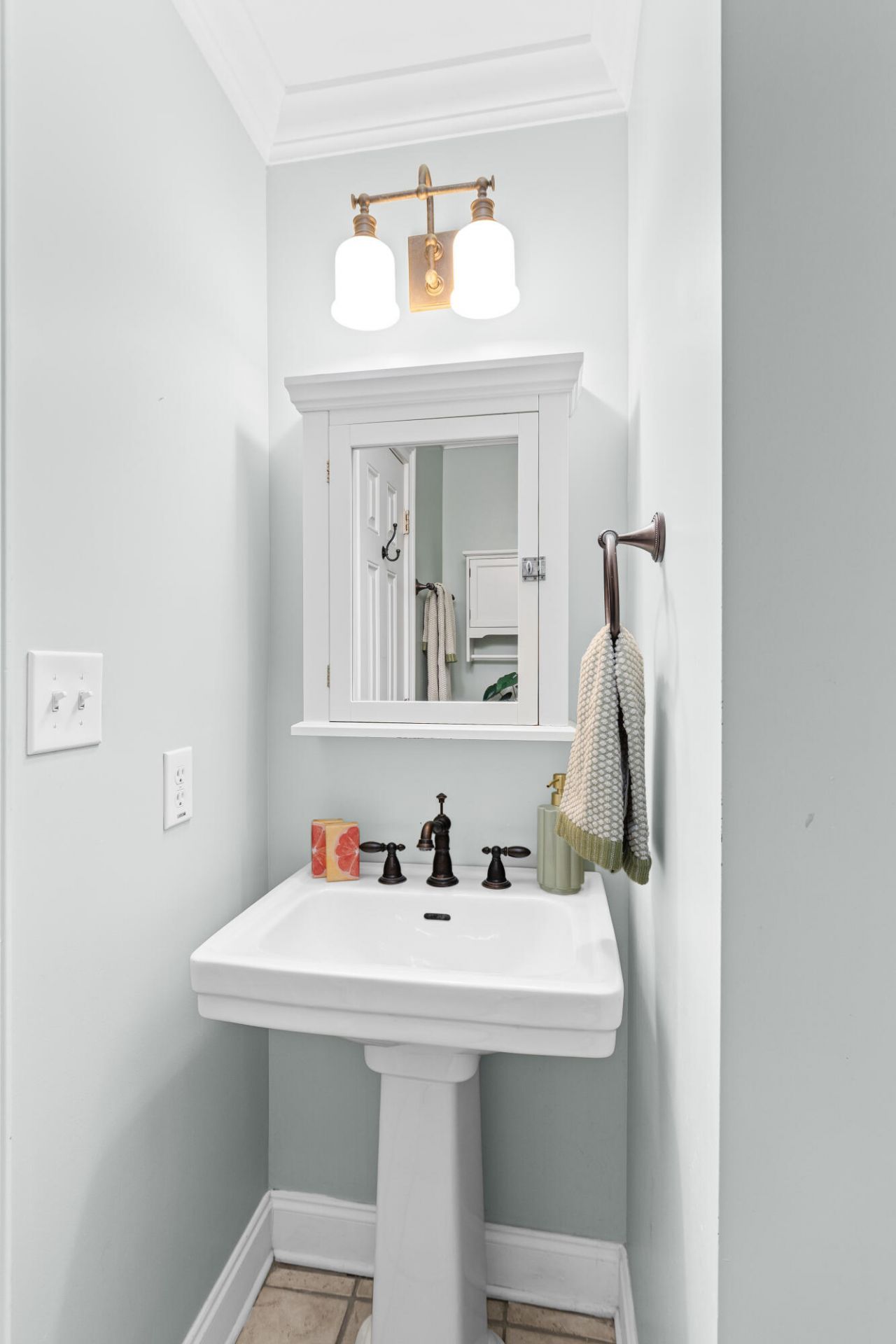 1132 Davidson Avenue Photo 32