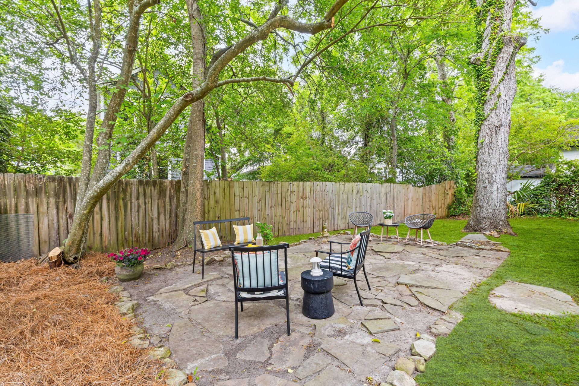 1132 Davidson Avenue Photo 37