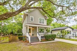 1132 Davidson Avenue photo 4