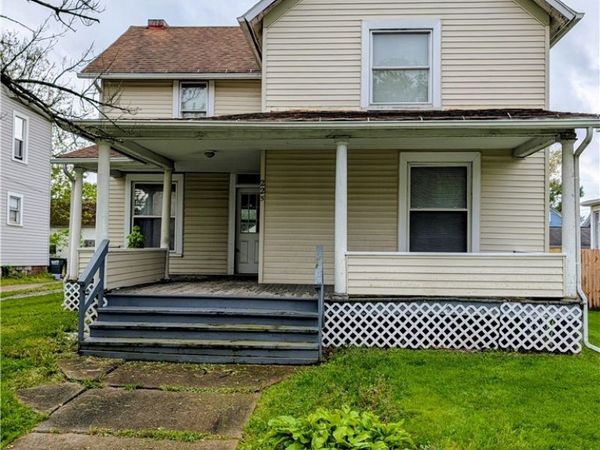 225 W Ohio Avenue , Sebring, OH 44672