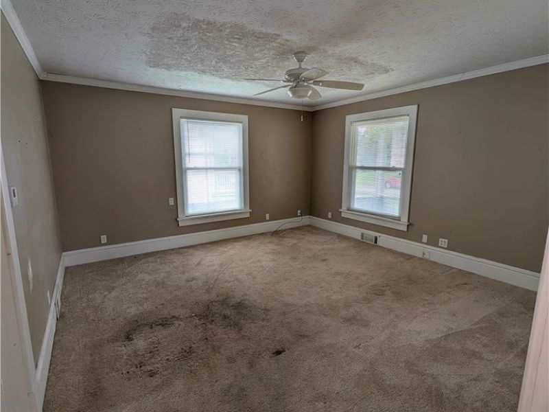 225 W Ohio Avenue , Sebring, OH 44672 Photo 9