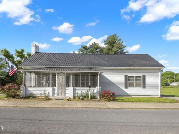 1819 Walnut Street, White Pine, TN 37890