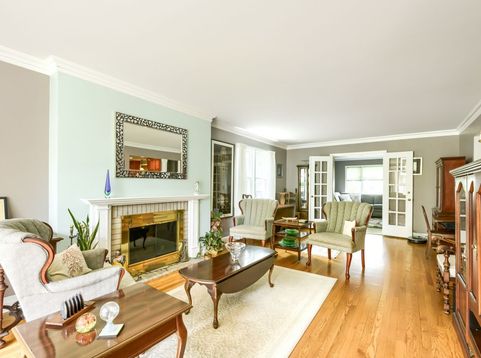 Main Photo