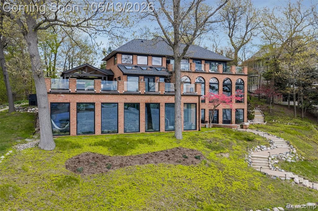 1789 Blue Heron Court, Bloomfield Hills, MI 48302 Main Photo
