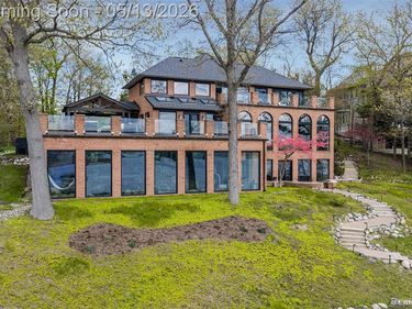 1789 Blue Heron Court, Bloomfield Hills, MI 48302