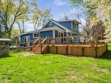 5610 Croswell Road, Waterford Twp, MI 48327