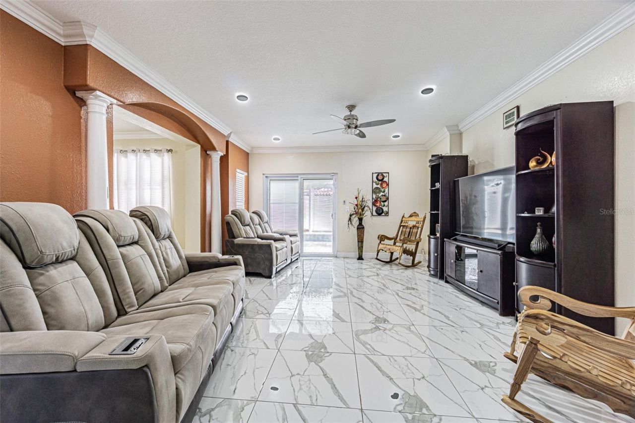 3112 W Henry Avenue, Tampa, FL 33614 Photo
