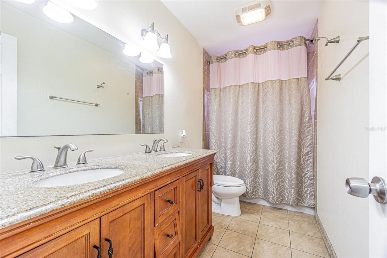 3112 W Henry Avenue, Tampa, FL 33614 Photo