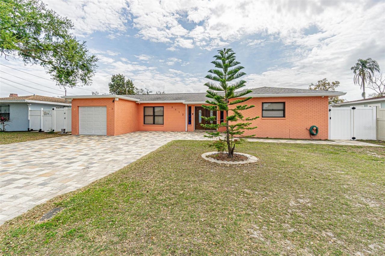 3112 W Henry Avenue, Tampa, FL 33614 Photo
