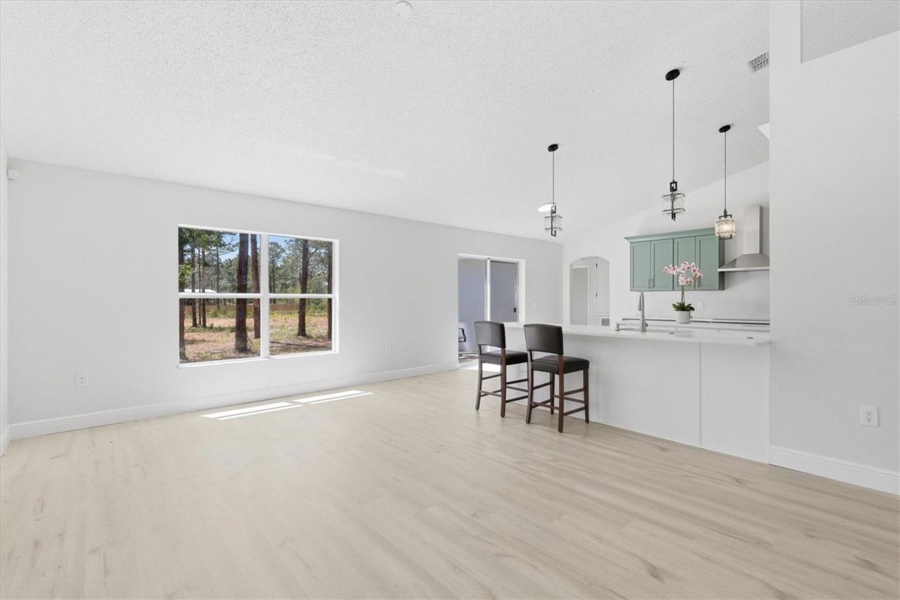 18063 Parrot Road , Weeki Wachee, FL 34614 Photo
